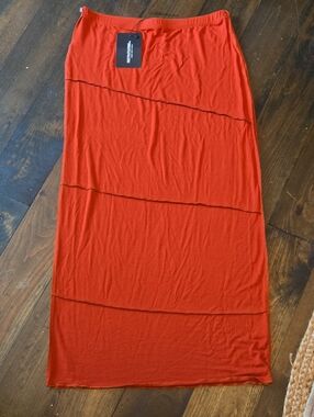 PrettyLittleThing Orange Jersey Maxi Skirt with Exposed Seam Detail - NWT  Sz 12